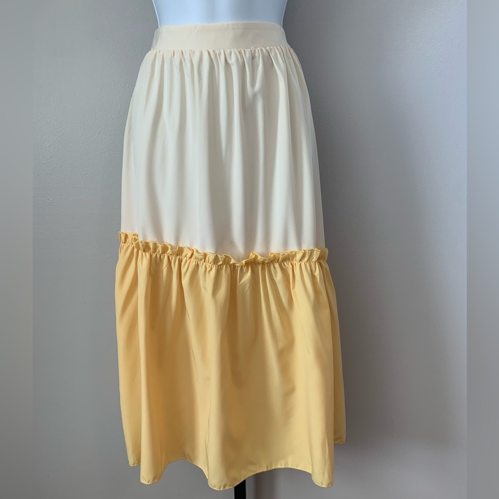 NIB RoseSeek Two-Tone Cream and Yellow Tiered Midi Skirt